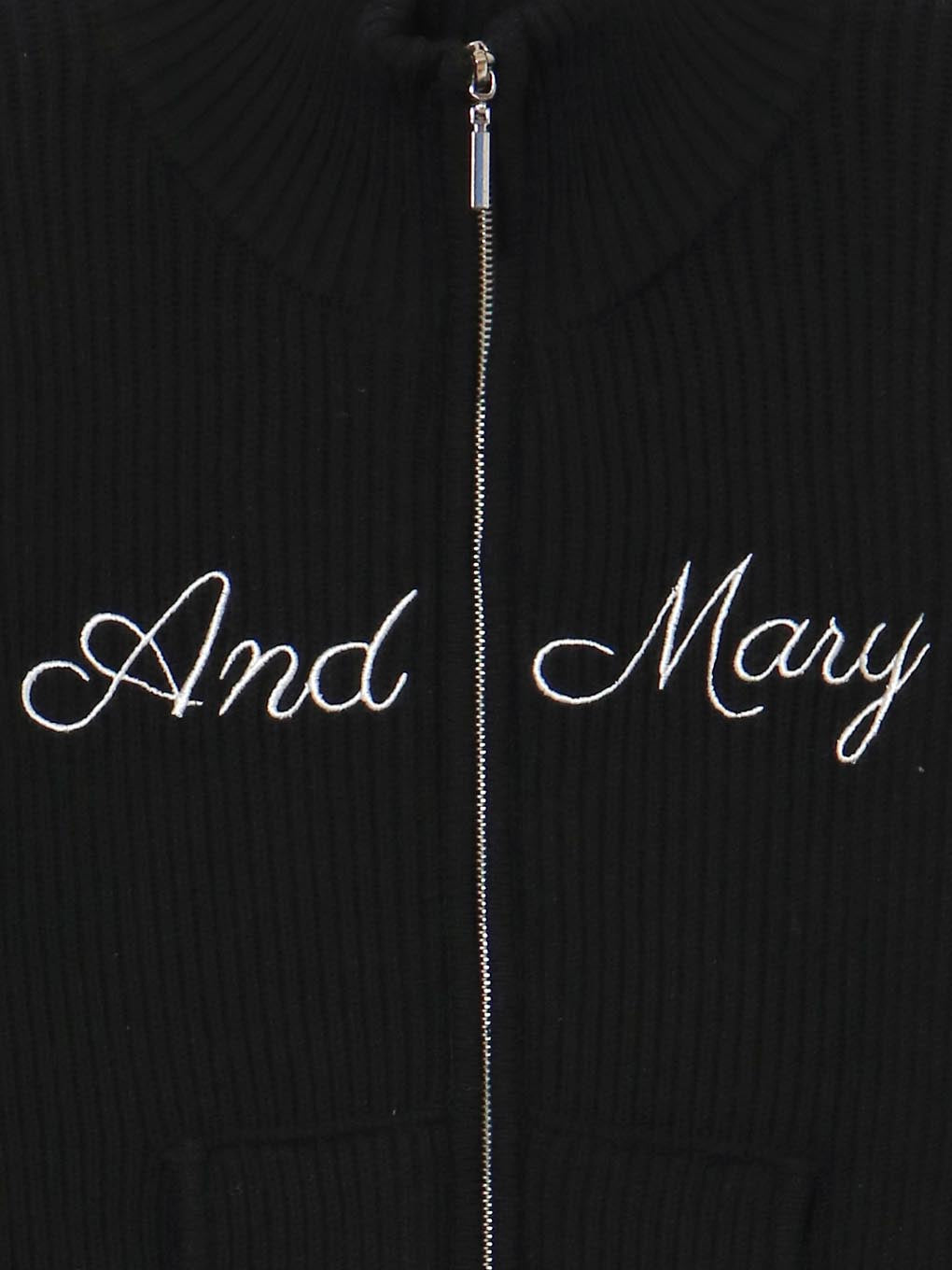 Letter mary logo set up