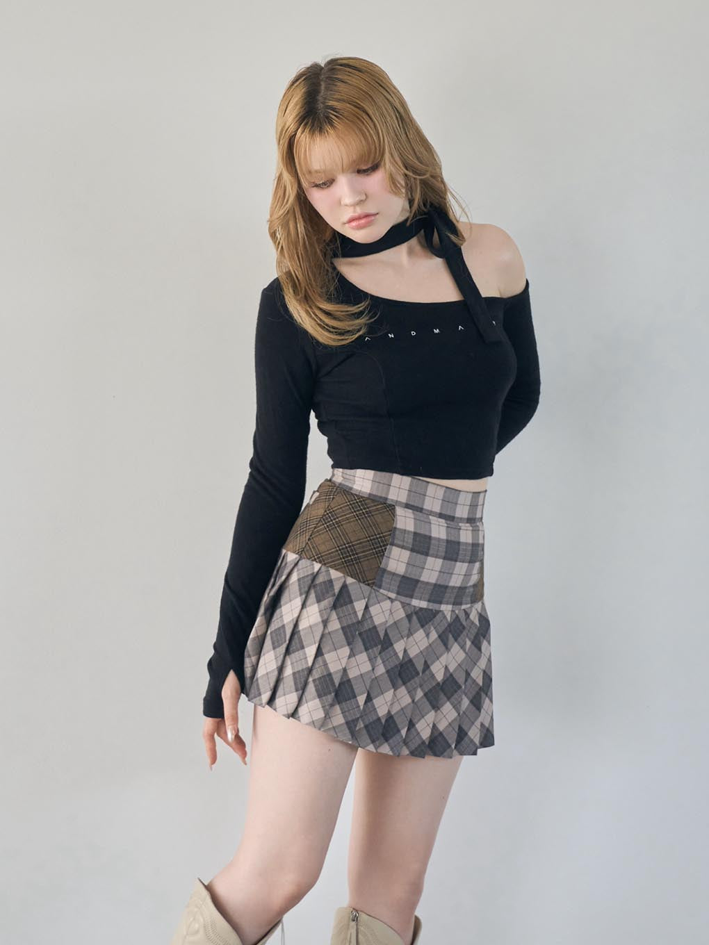 Nana ribbon oneshoulder tops