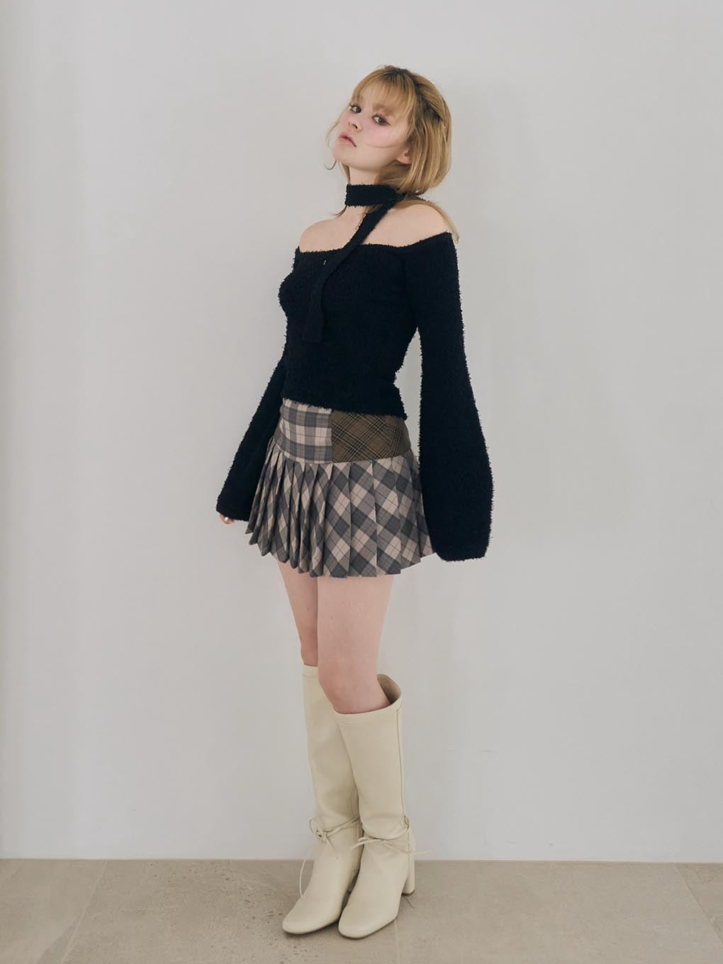 Lou offshoulder knit tops