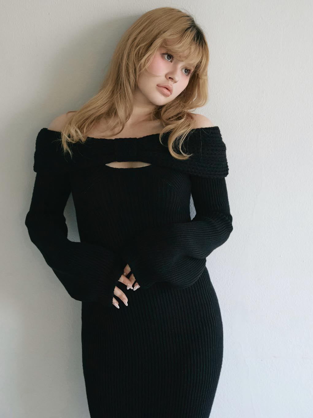 Amanda offshoulder knit dress