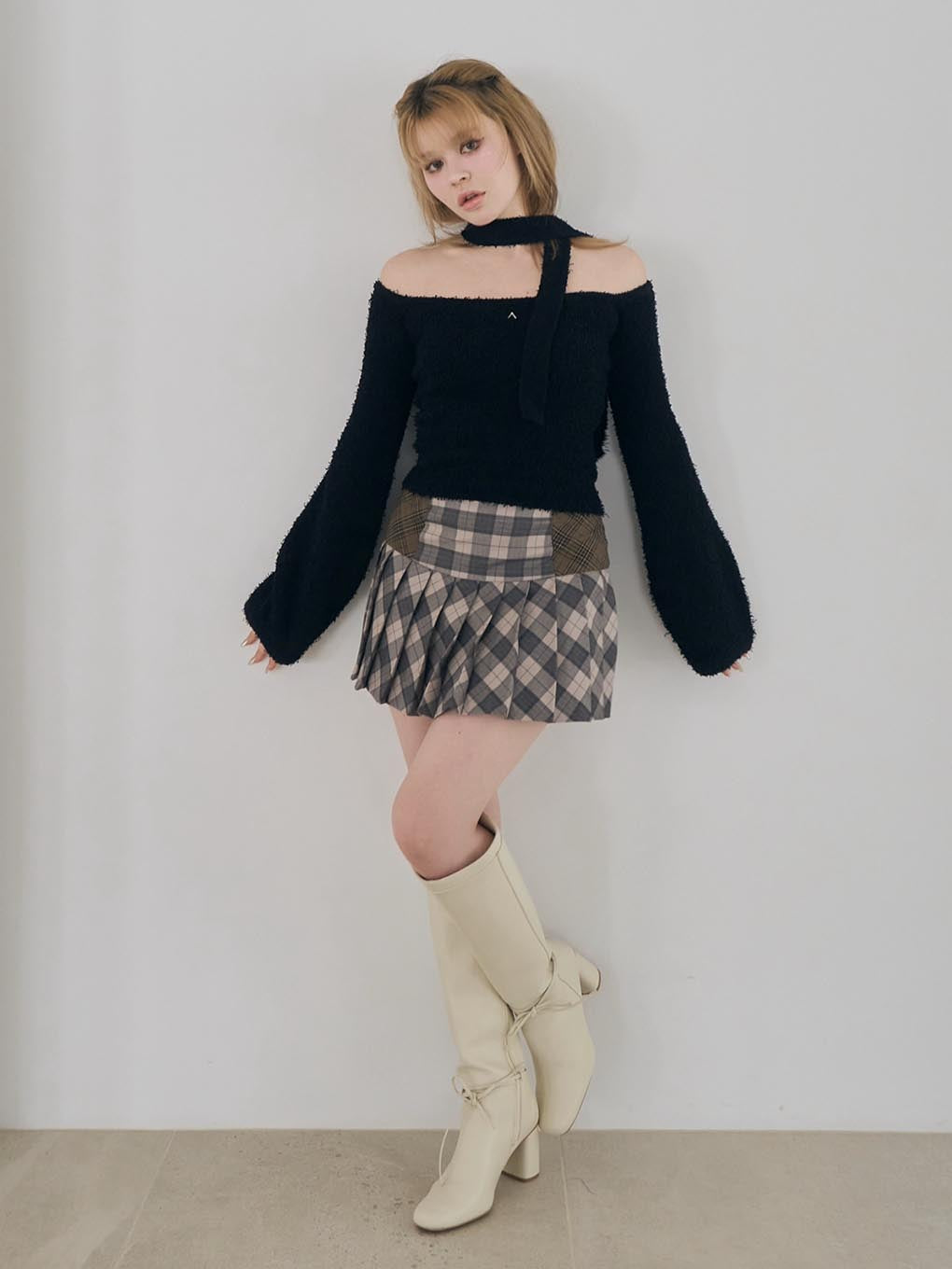 Lou offshoulder knit tops