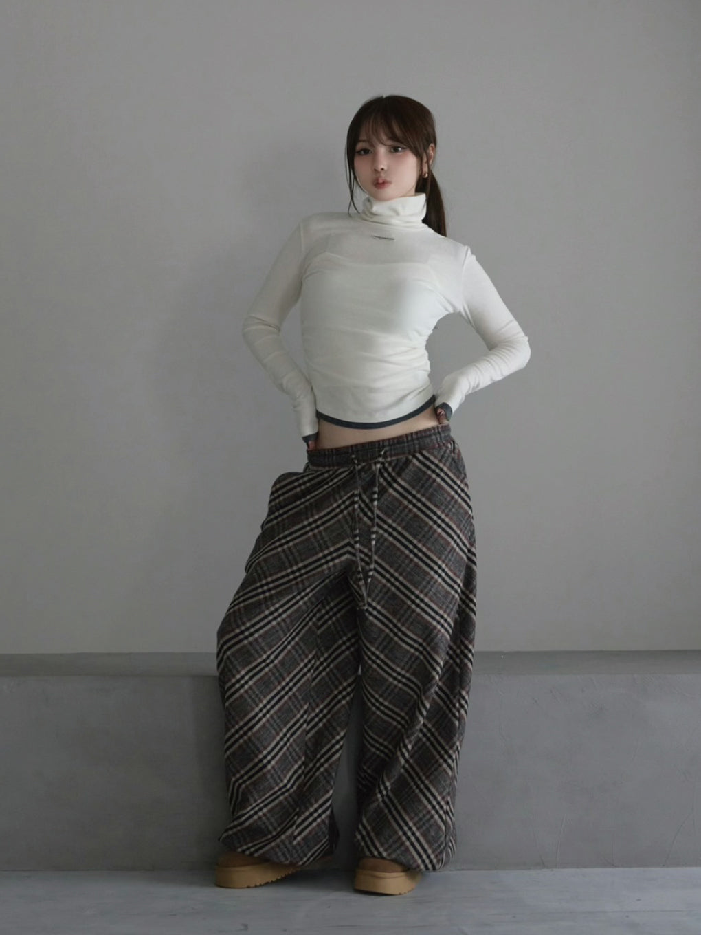 Monica check loose pants