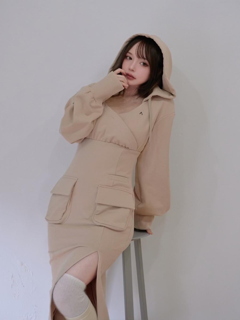 Ami pocket slit dress