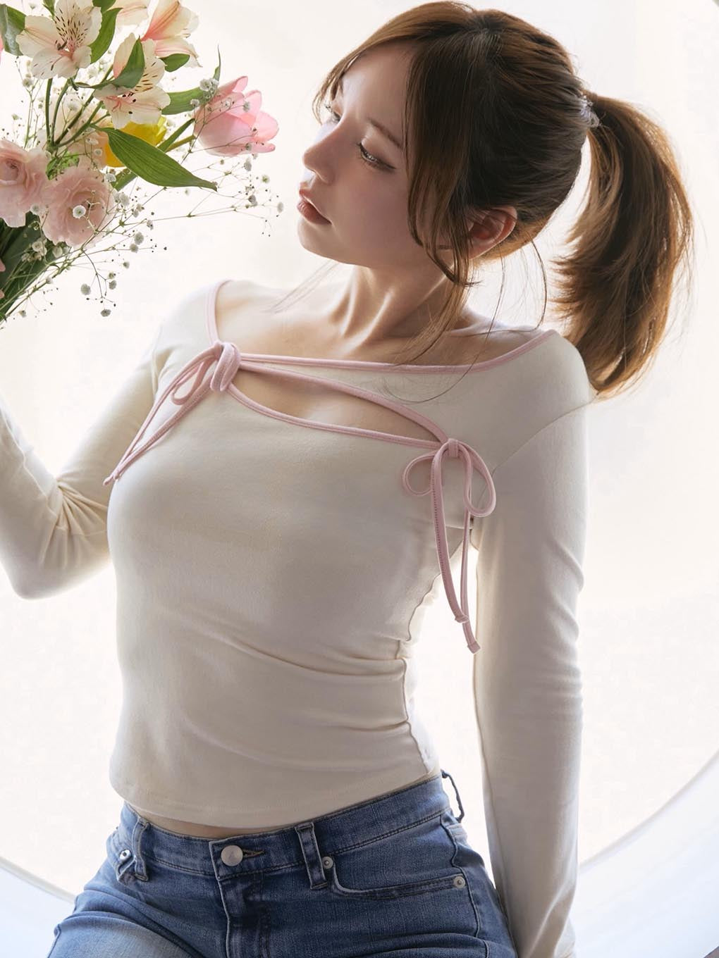 Ami ribbon tops