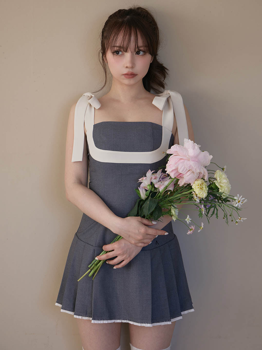 Chuchu pleats ribbon dress