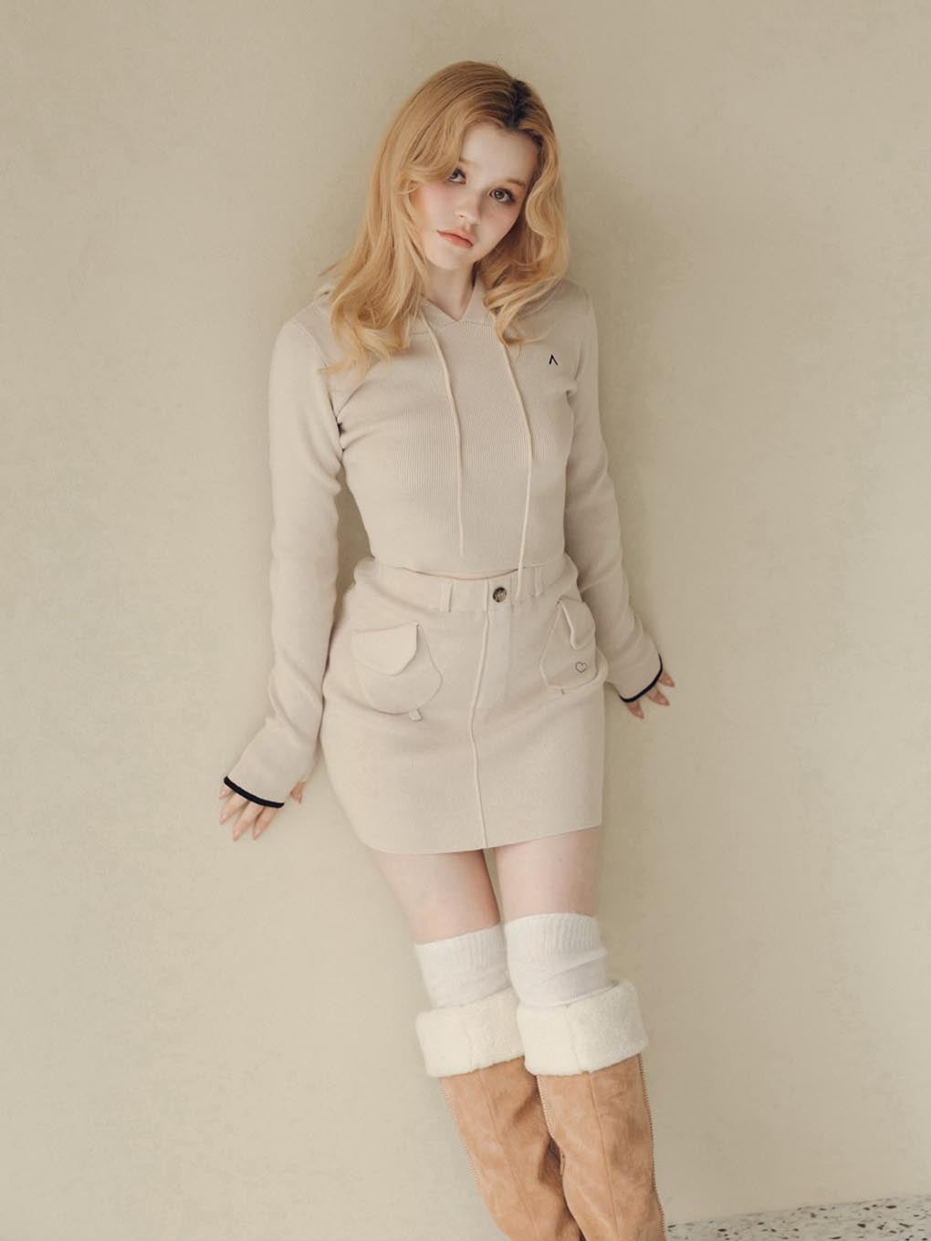 Heart point knit skirt