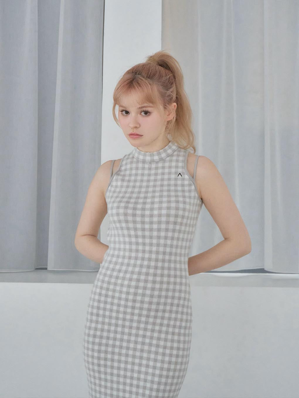 Daisy knit dress