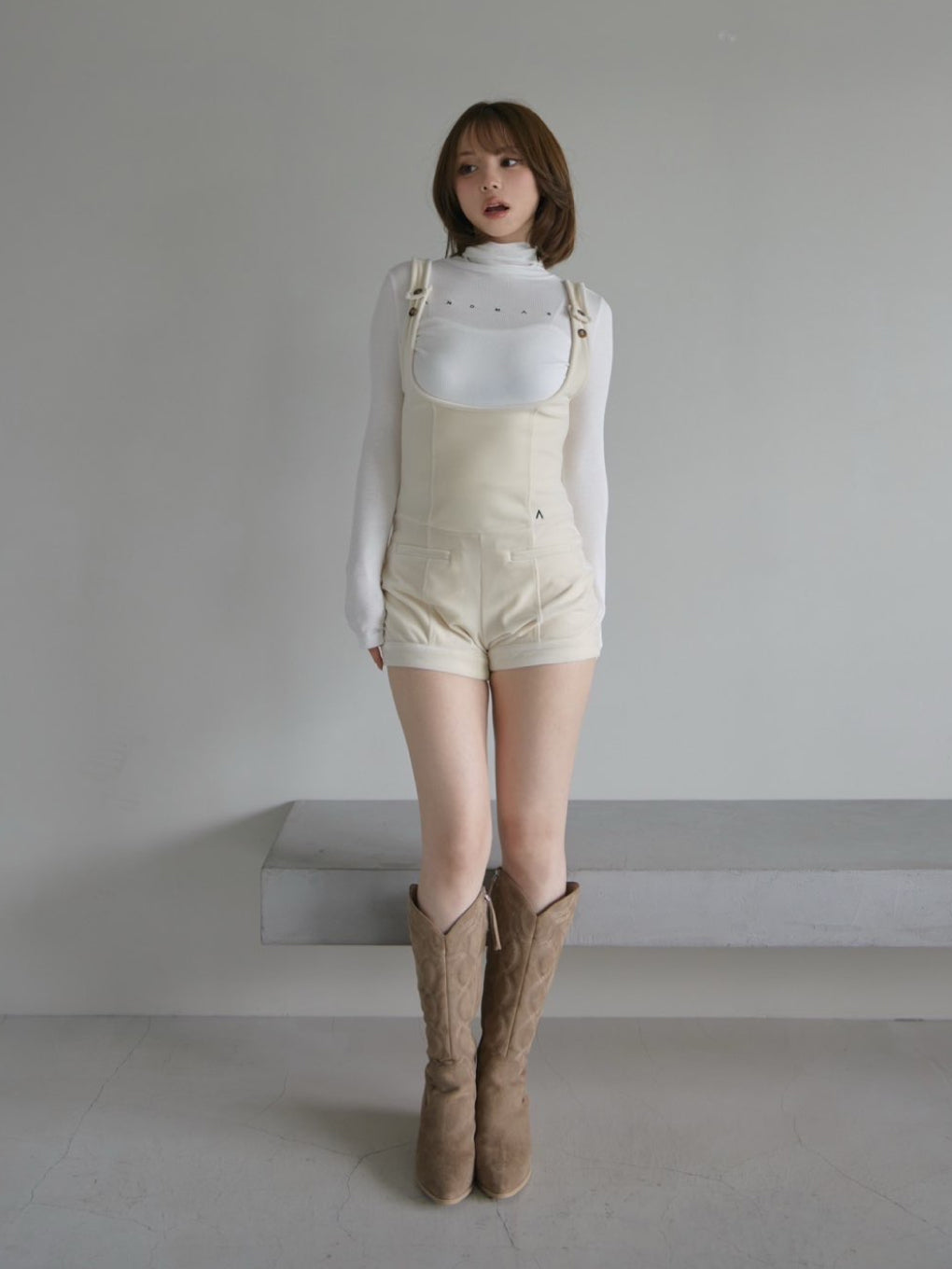 Heart point western suede boots