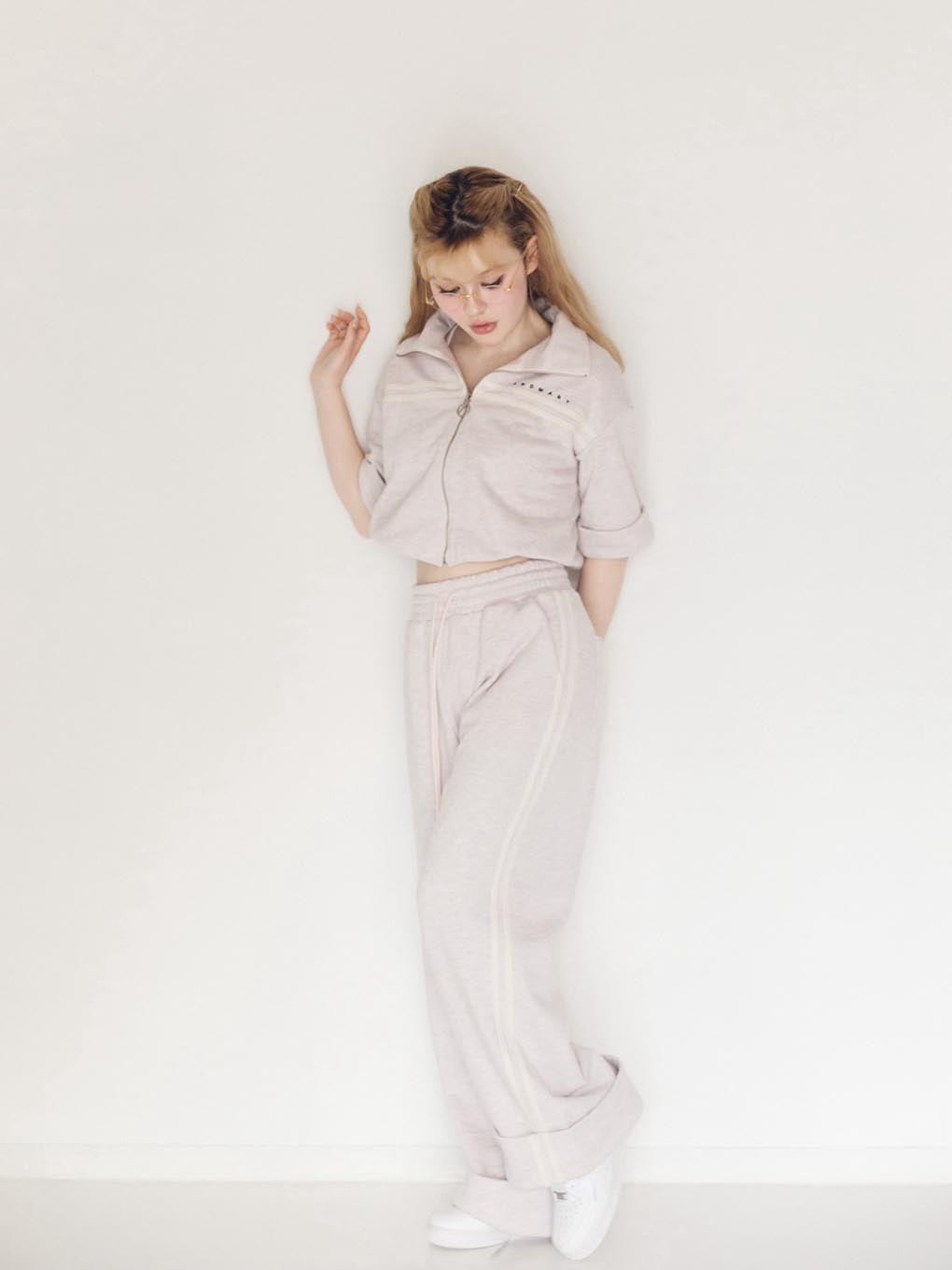 Ami line loose pants