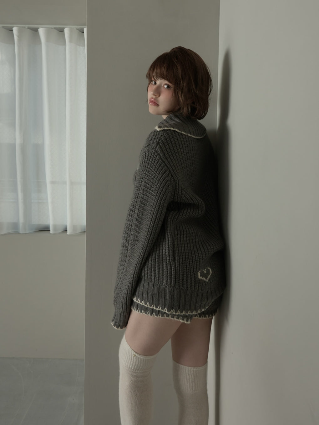 Mary logo loose set up