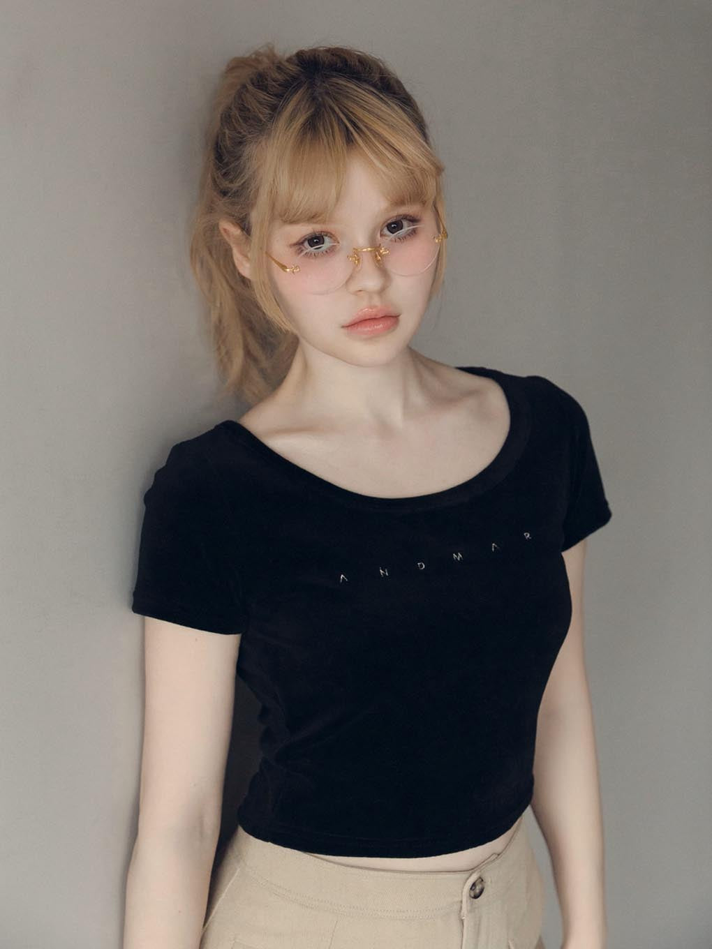Sonia logo tops