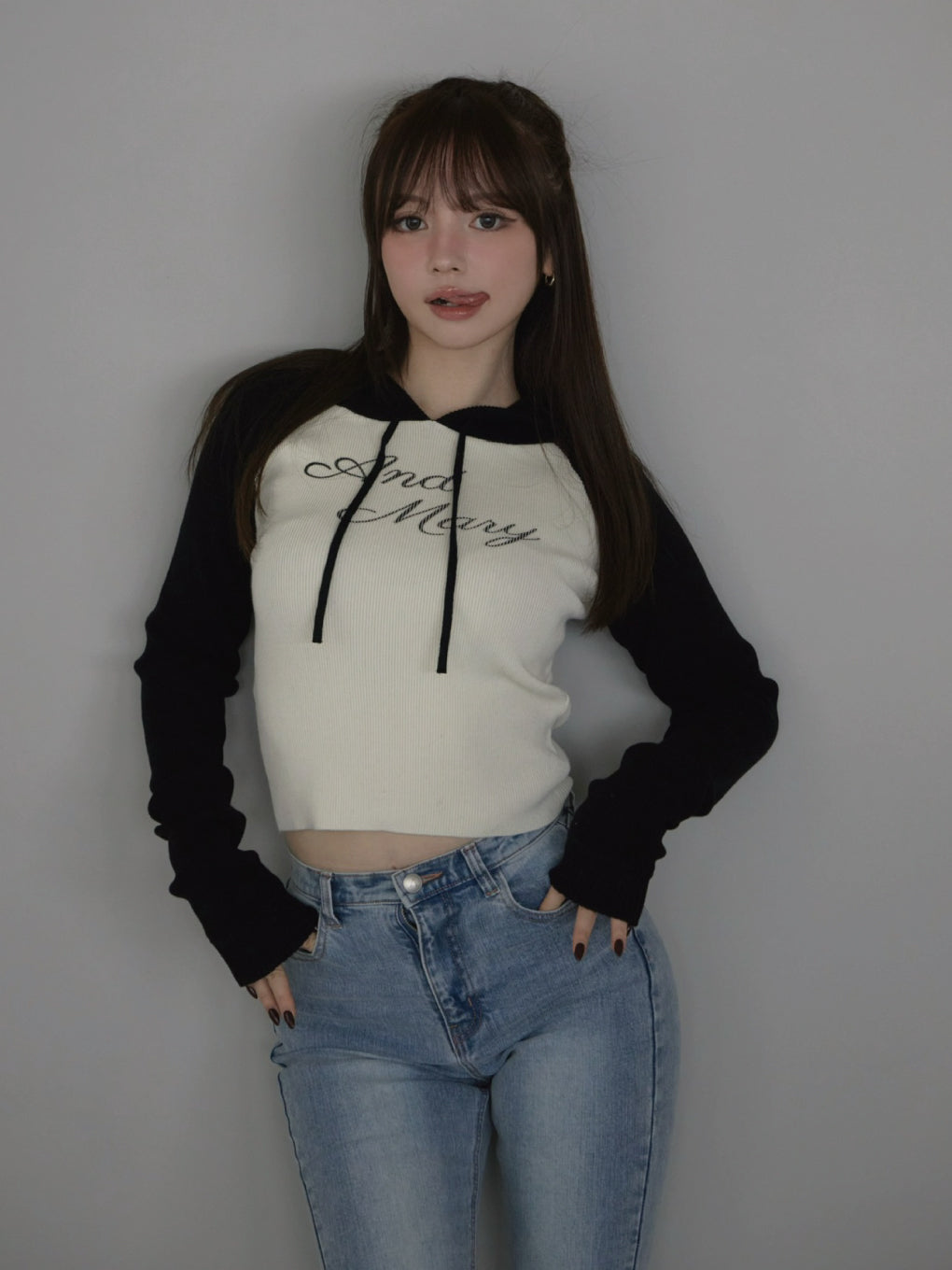 Letter mary logo tops