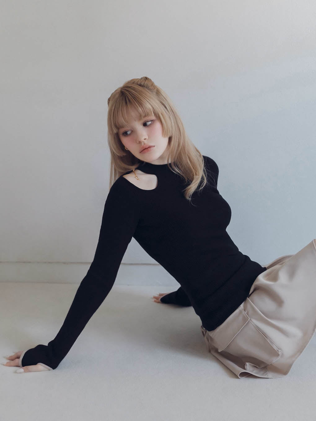 Navi knit tops