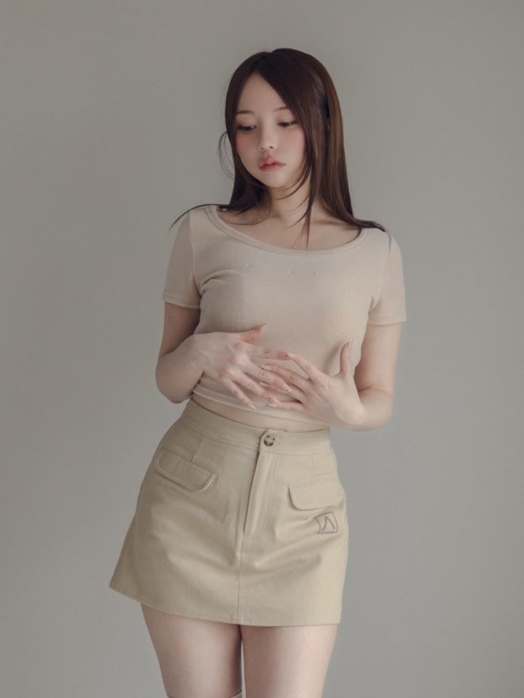Sonia logo tops