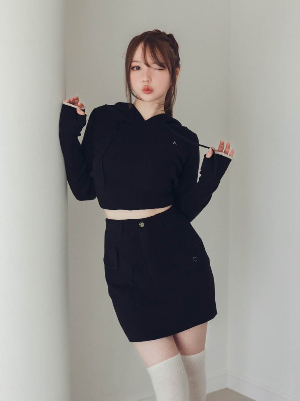 Heart point knit hoodie