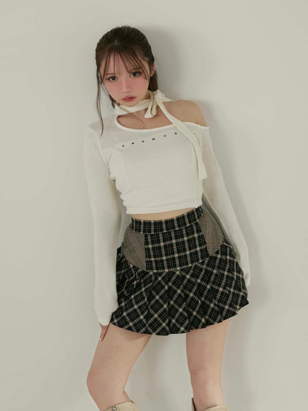 Nana ribbon oneshoulder tops