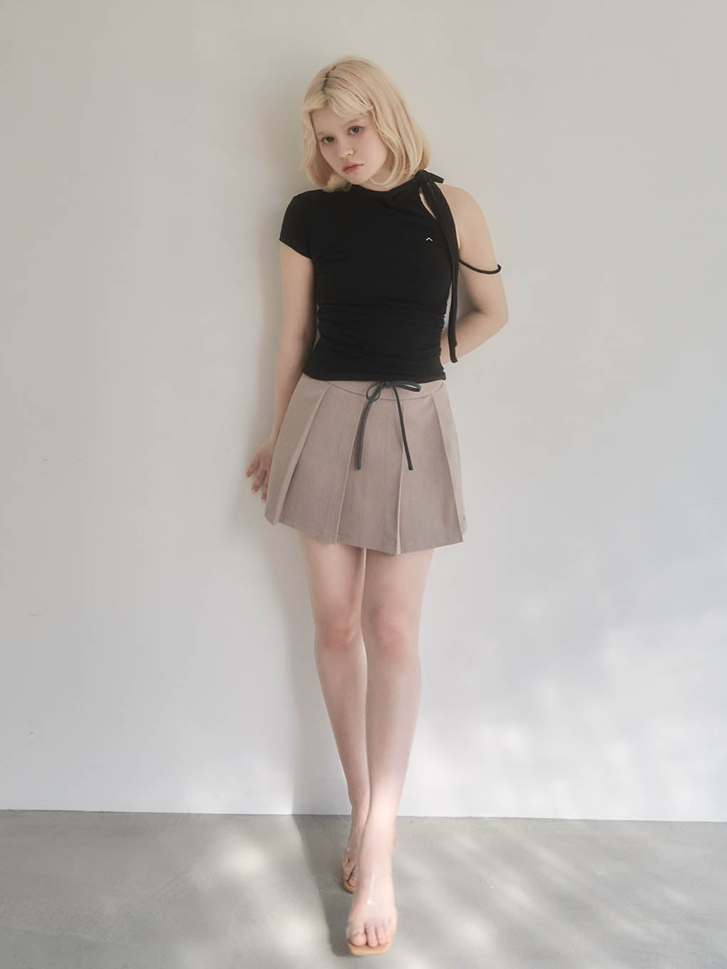 Rain pleats mini skirt