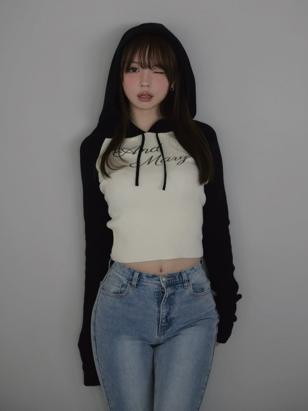 Letter mary logo tops