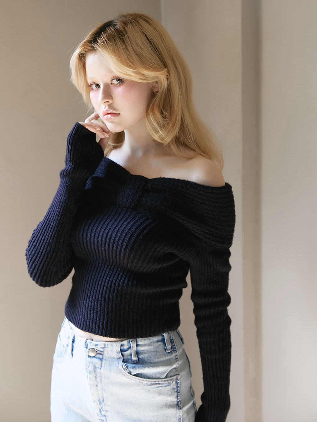 Amanda offshoulder tops
