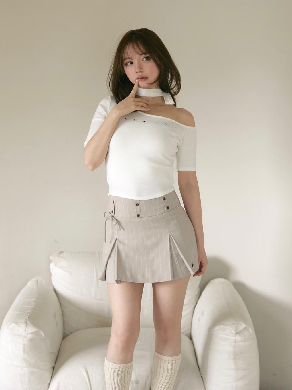 Nana ribbon oneshoulder tops