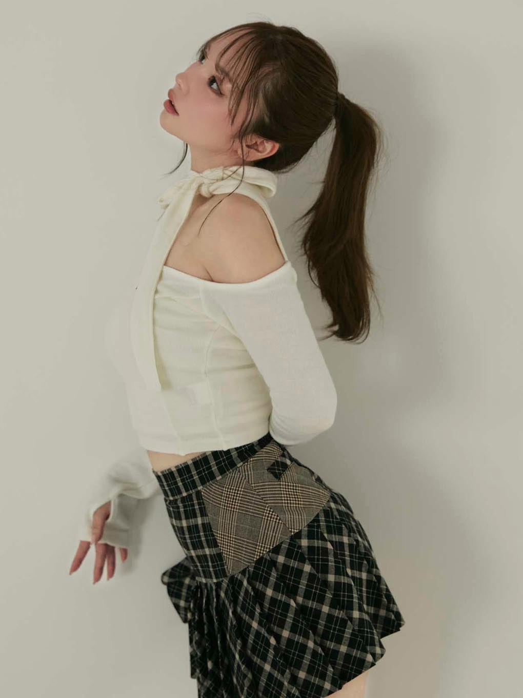 Nana ribbon oneshoulder tops