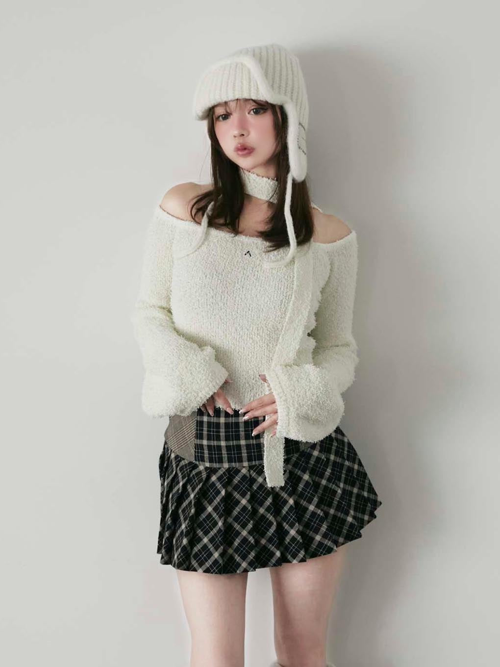 Lou offshoulder knit tops