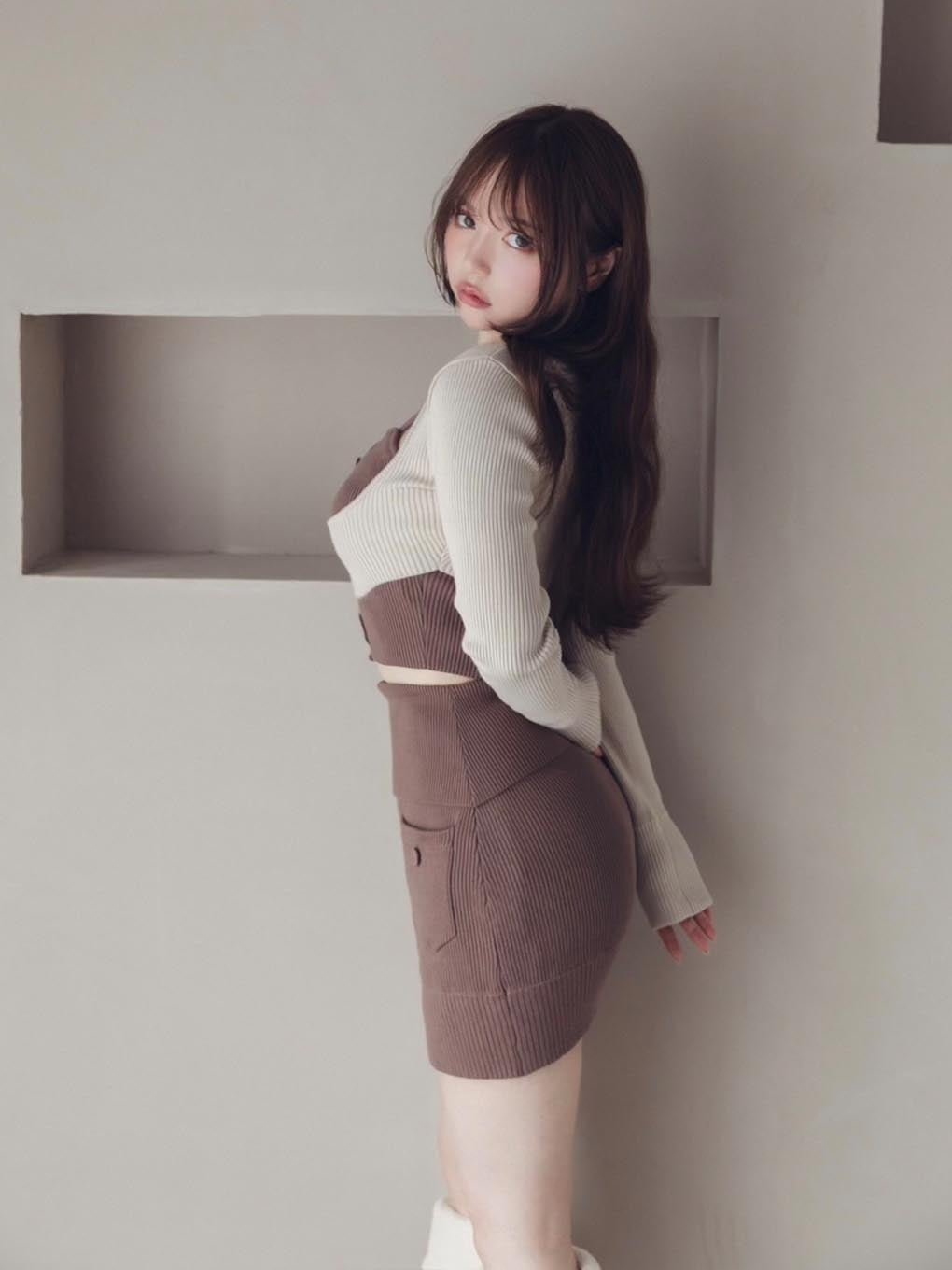 Carina knit mini skirt