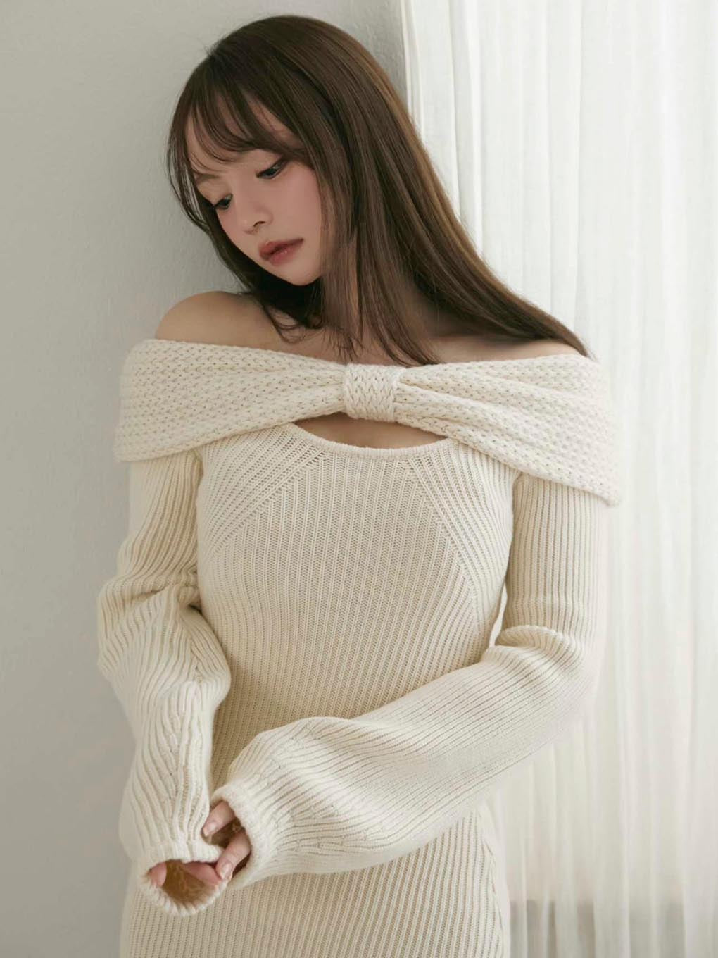 Amanda offshoulder knit dress