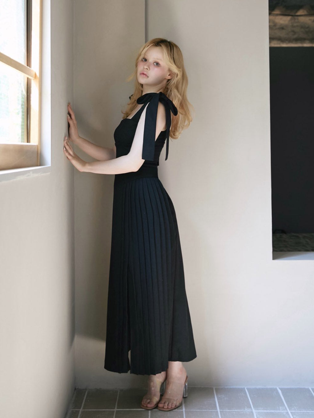 Ann ribbon pleats dress