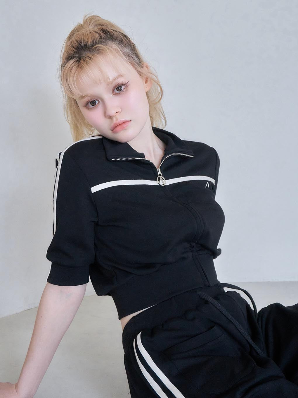 Eve line loose pants