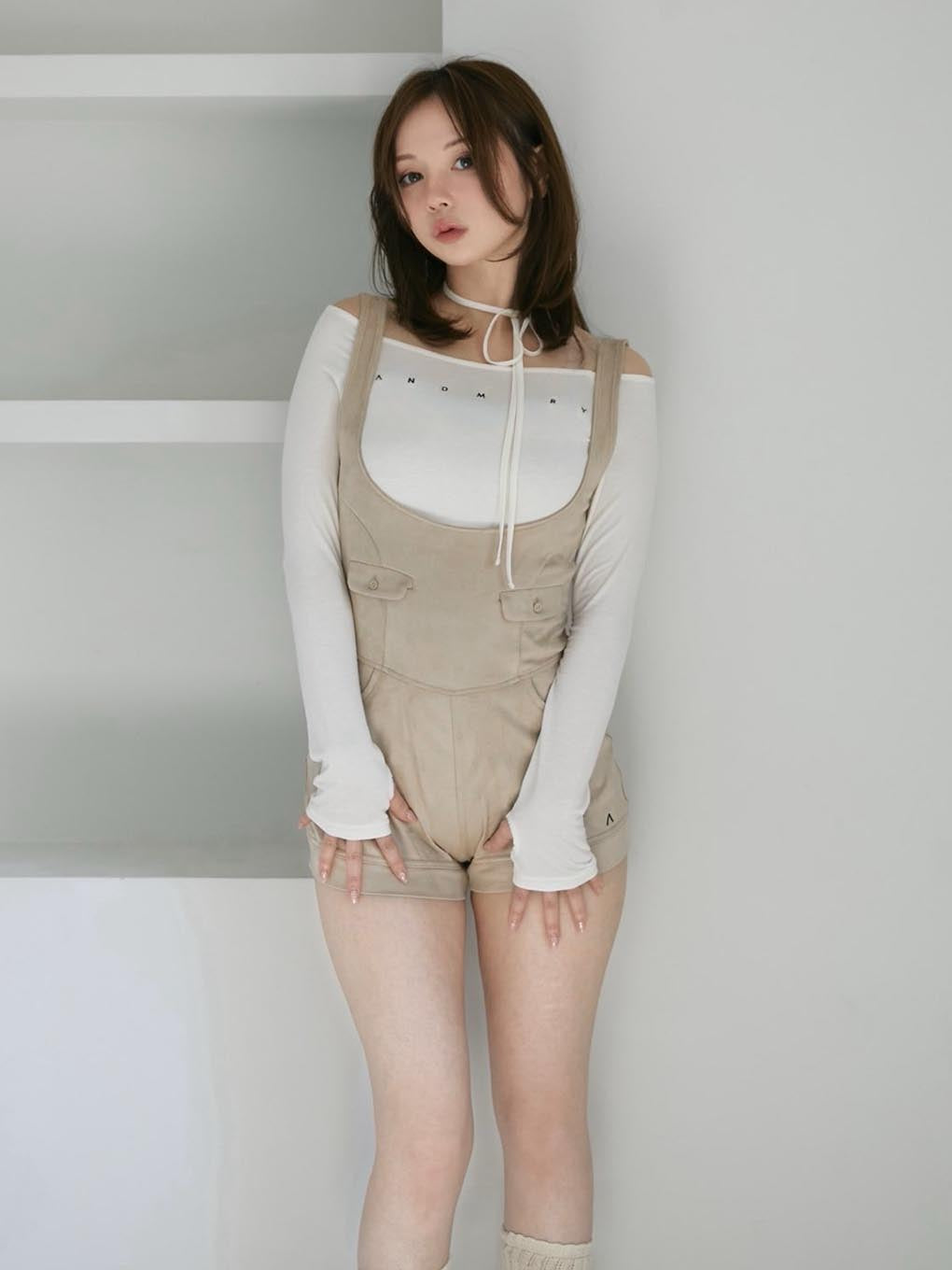 Mary sheer logo tops