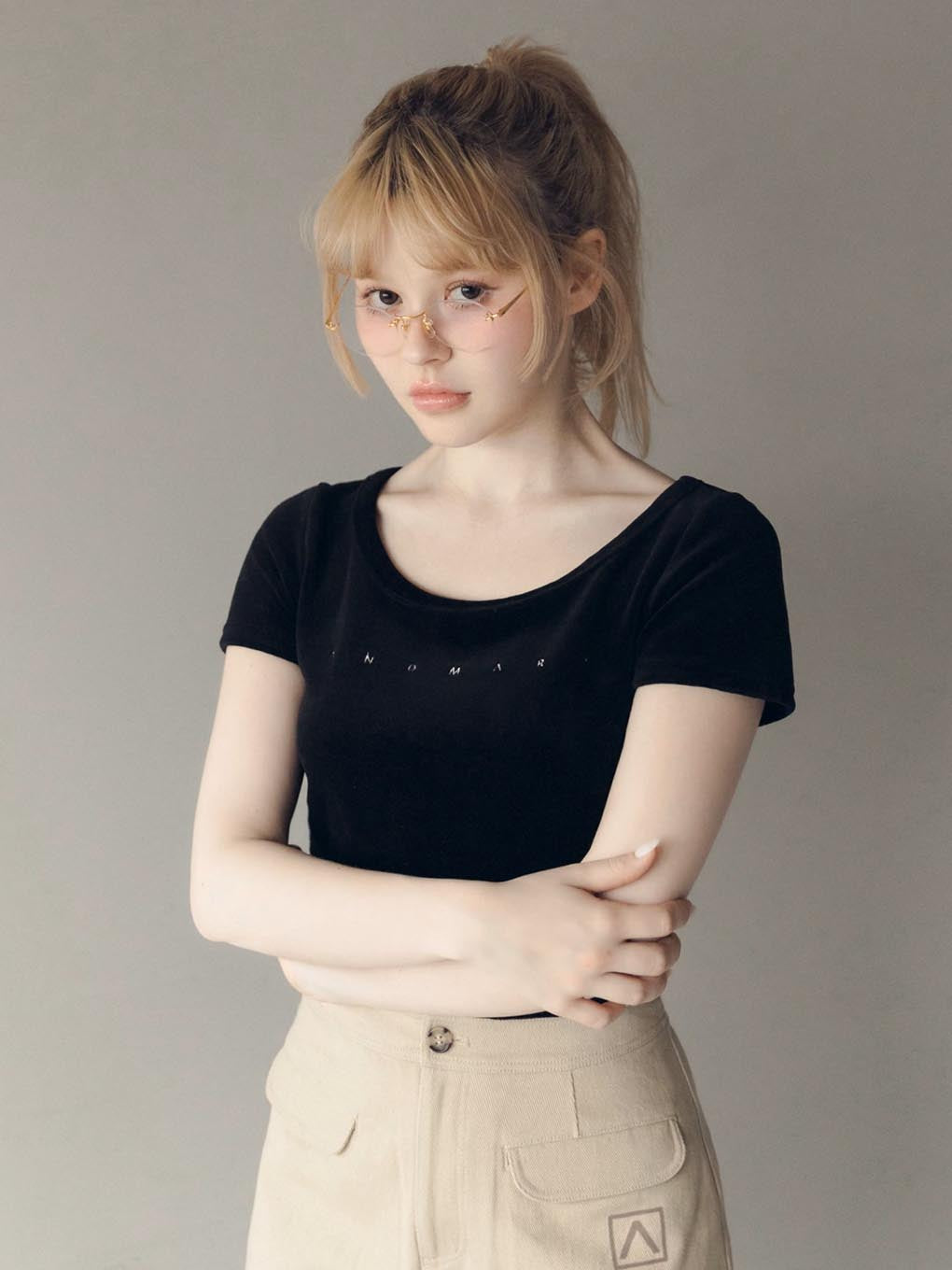 Sonia logo tops