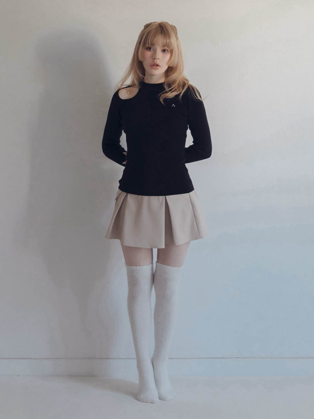 Navi knit tops