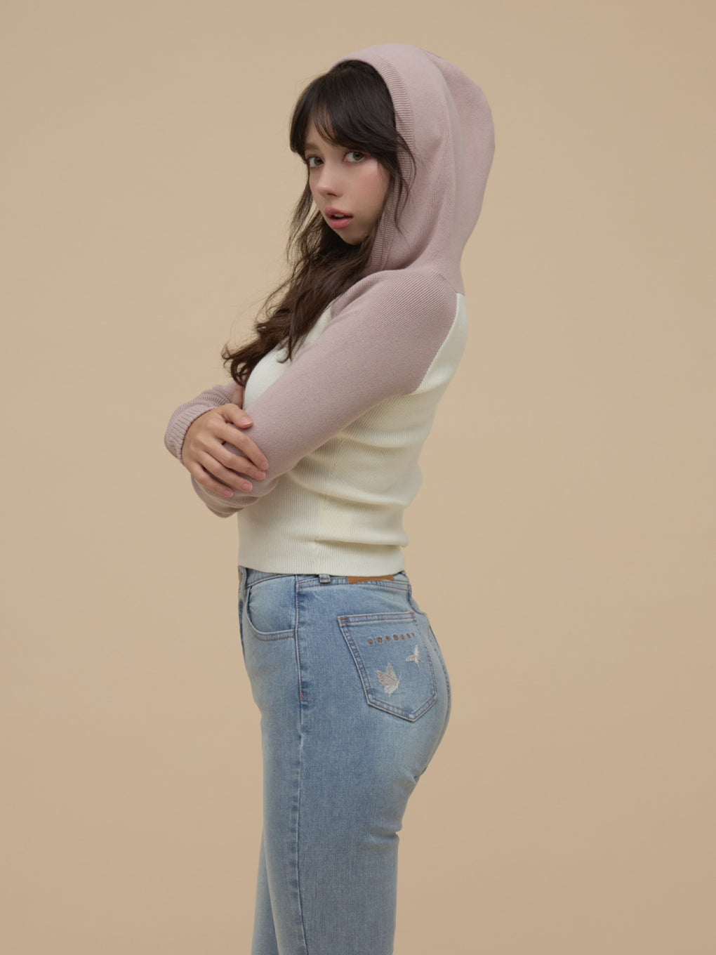 Letter mary logo tops