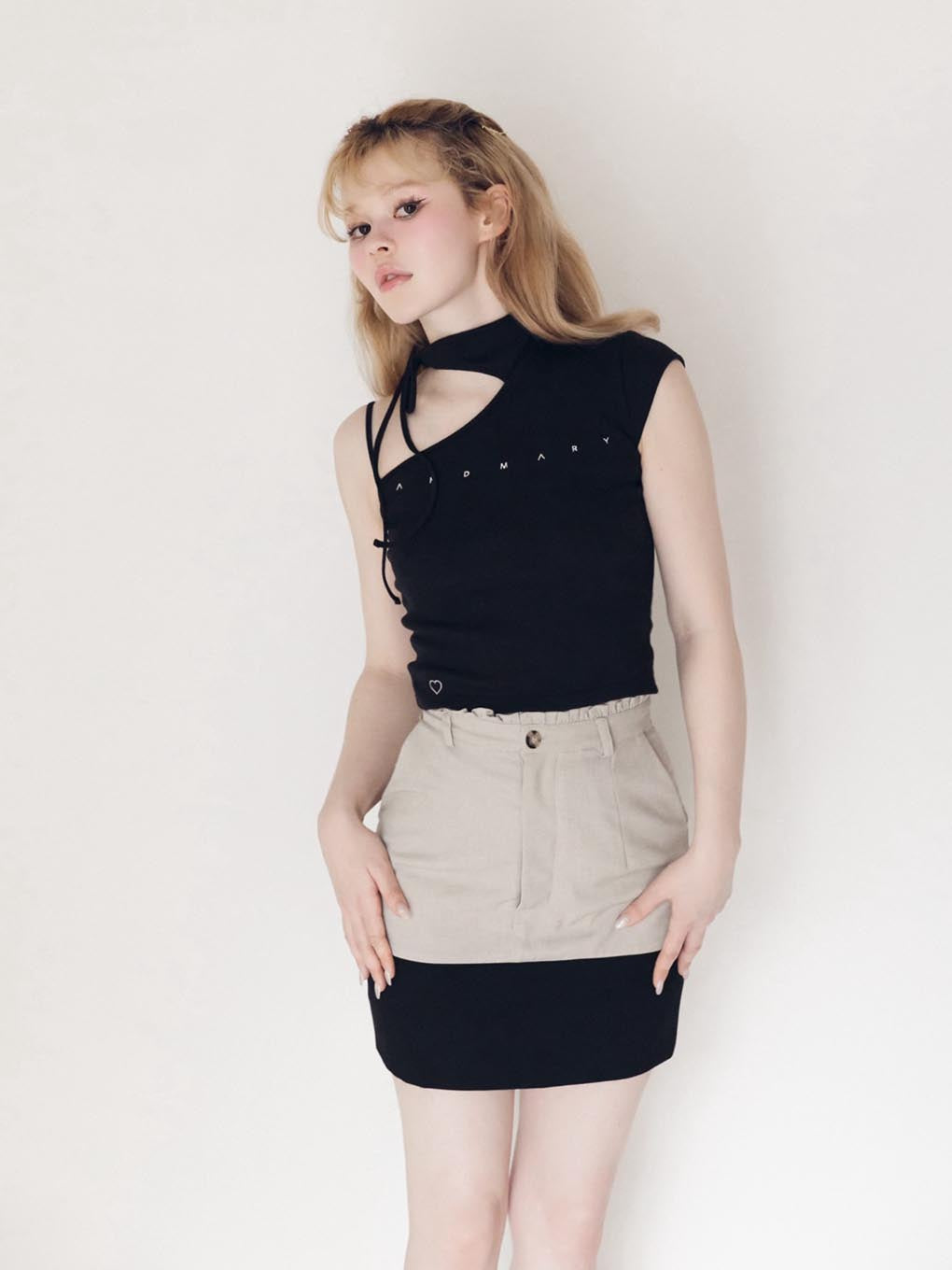 Claire choker tops