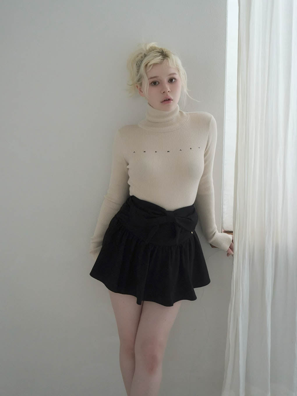 Liz ribbon mini skirt