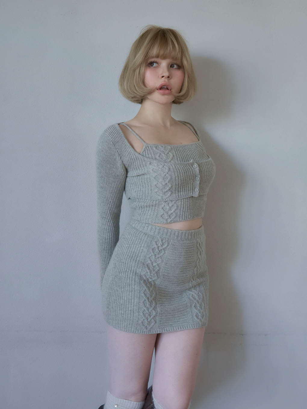 Donna knit cardigan set up