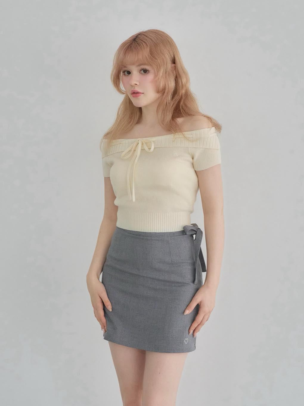 Lisa offshoulder tops