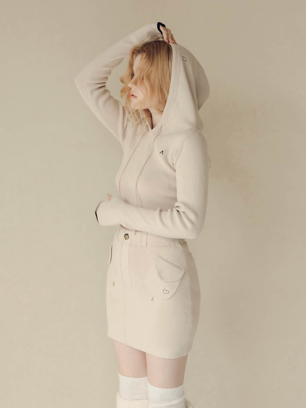 Heart point knit hoodie