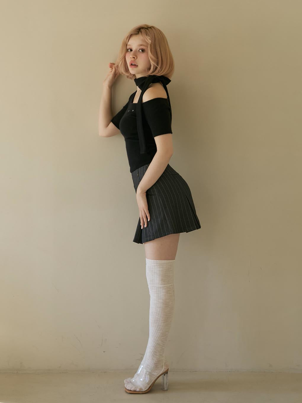 Nana ribbon oneshoulder tops