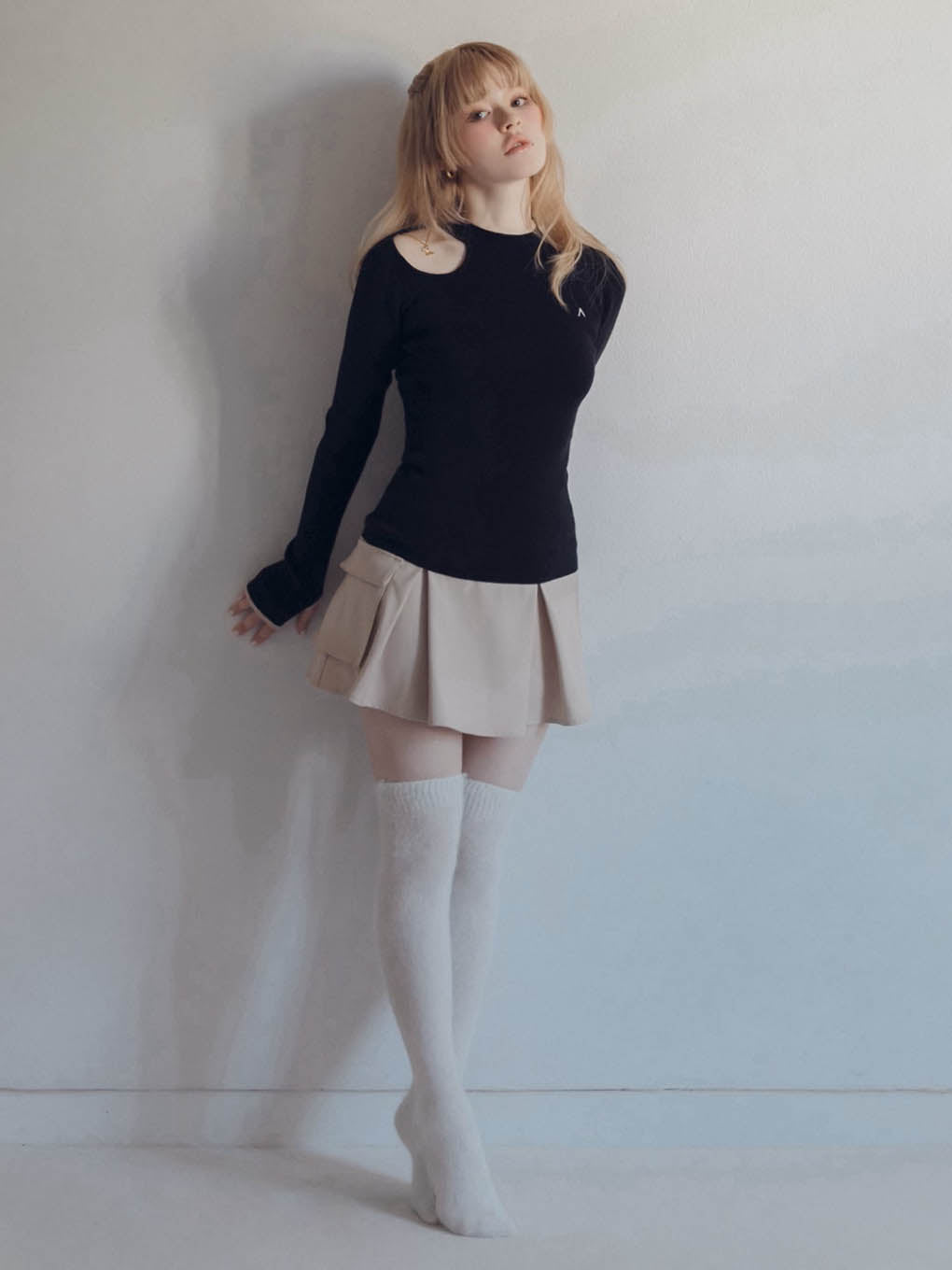Navi knit tops