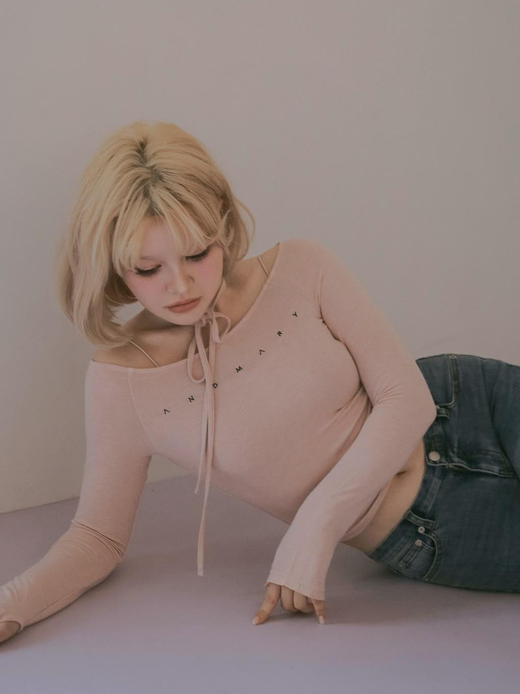 Mary sheer logo tops