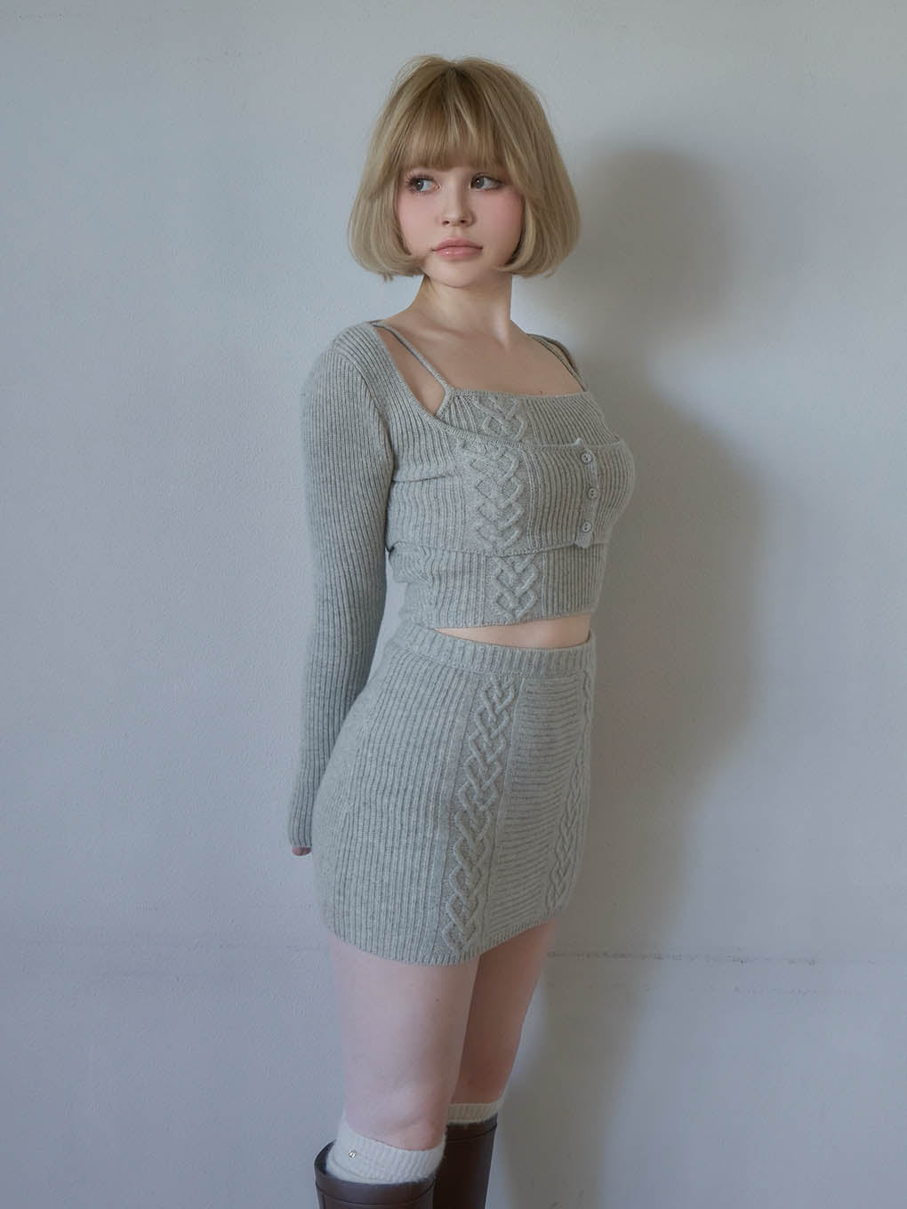 Donna knit cardigan set up