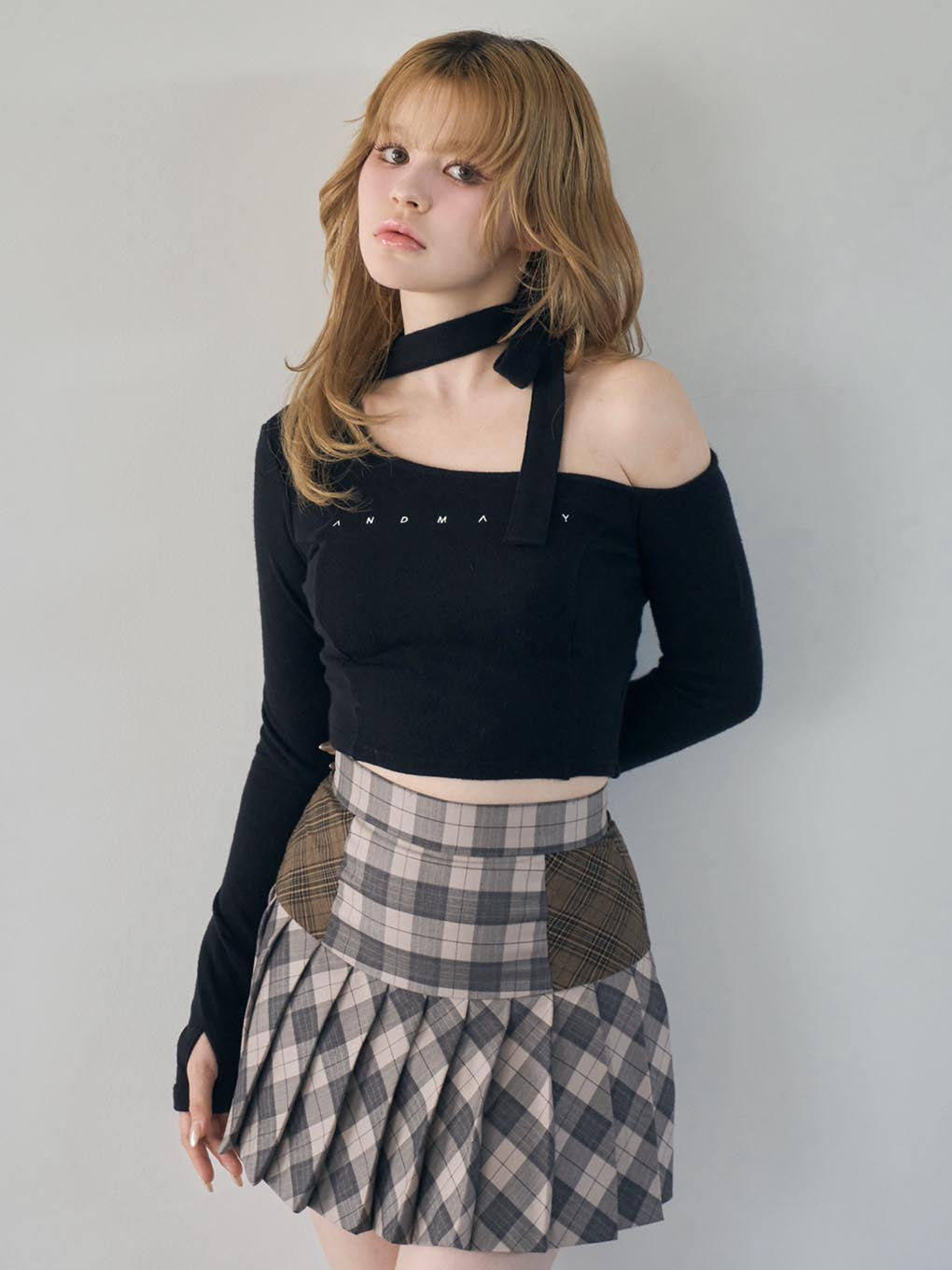 Nana ribbon oneshoulder tops