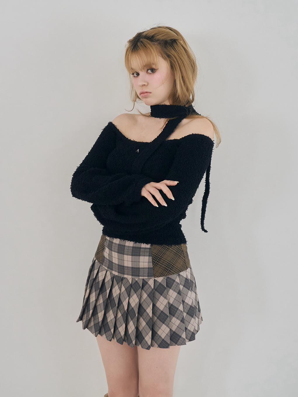 Lou offshoulder knit tops