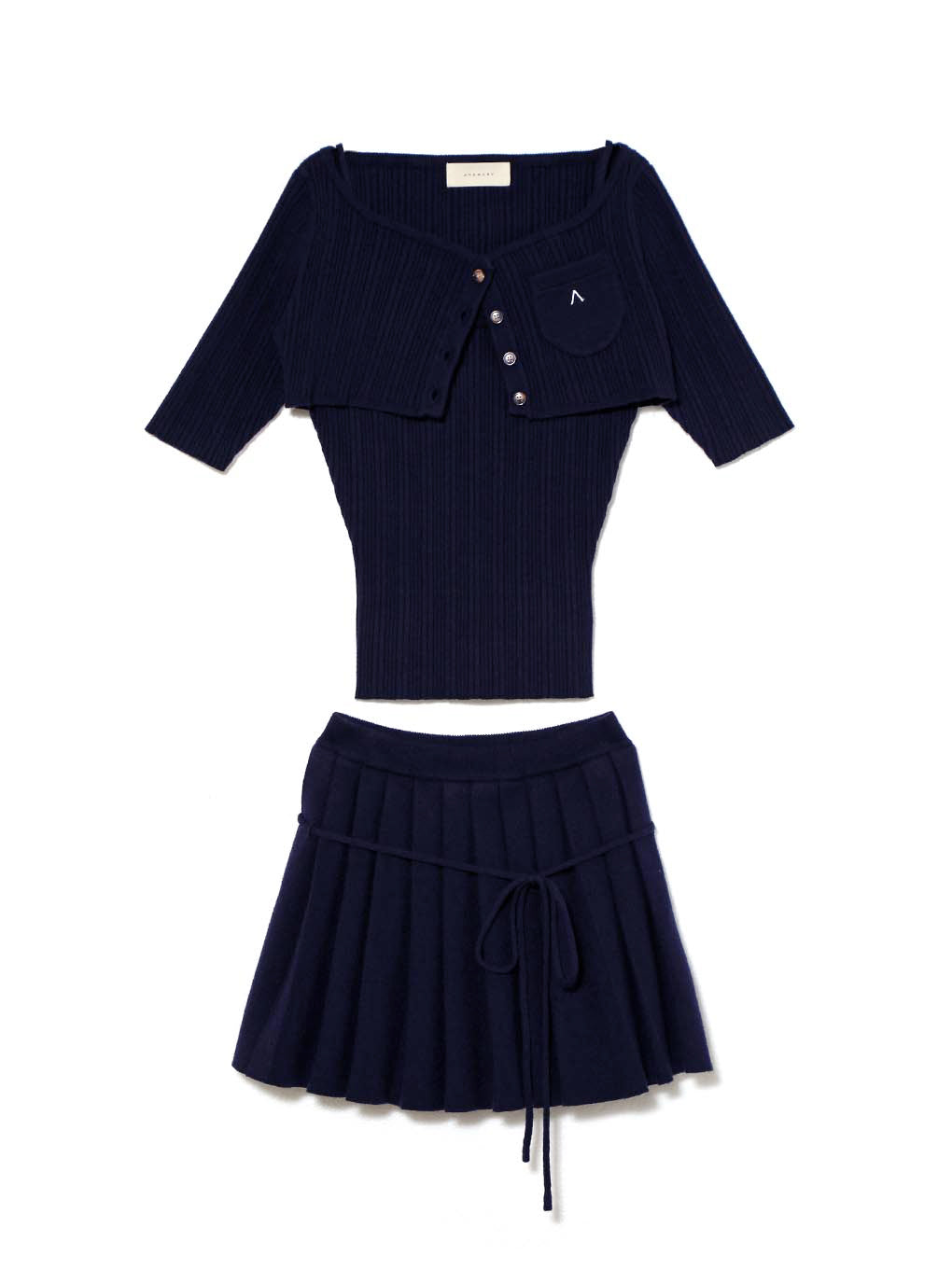 ANDMARY】Robin pleats set up ANDMARY】Robin pleats set up