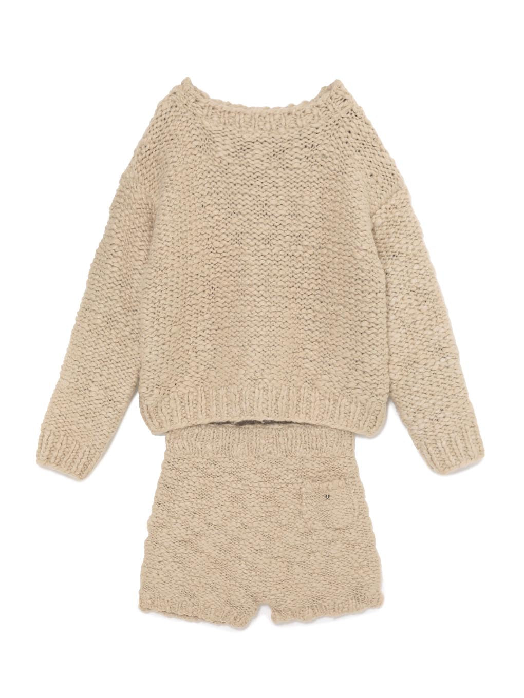 Fluffy handknit set up