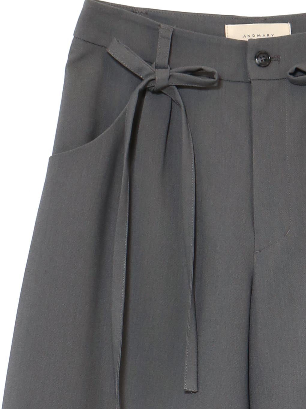 Loose ribbon slacks