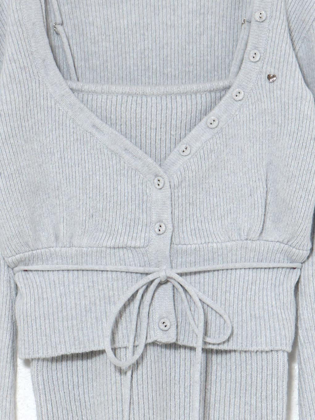 Delta button tops
