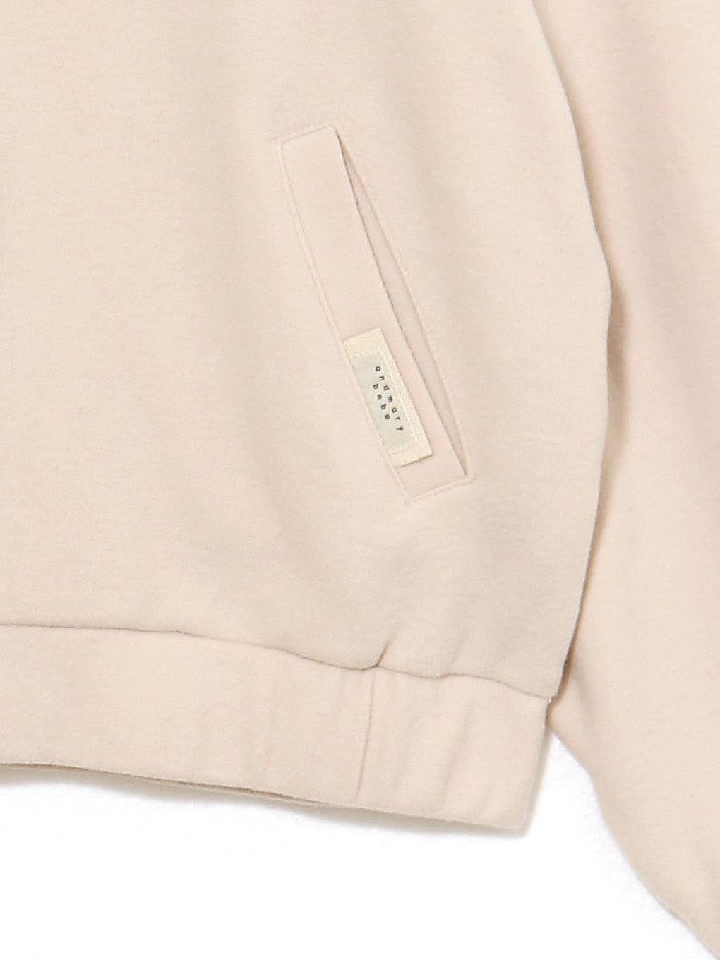 Milky pile heart zip tops